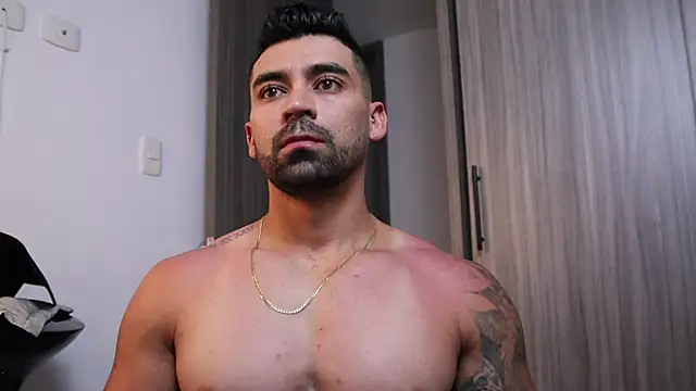 Snapshot of SOY_MIKE chatting on December 1, 10:32 pm SOY MIKE online show from December 1, 10:32 pm