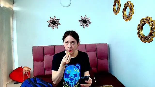 Snapshot of SnowyX_ chatting on October 10, 7:25 pm SnowyX online show from October 10, 7:25 pm