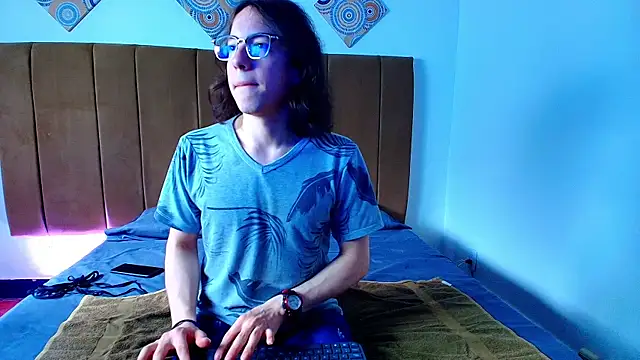 Snapshot of SnowyX_ chatting on October 20, 7:47 pm SnowyX online show from October 20, 7:47 pm