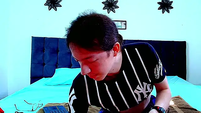 Snapshot of SnowyX_ chatting on October 17, 7:59 pm SnowyX online show from October 17, 7:59 pm