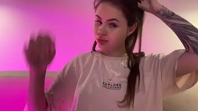 AlmaryKim online show from November 8, 9:18 pm