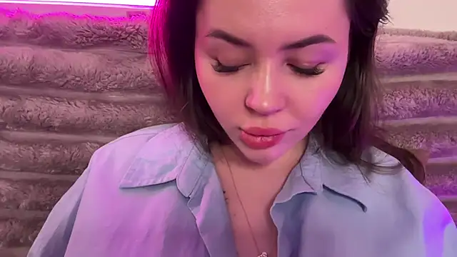 AlmaryKim online show from May 27, 8:05 pm