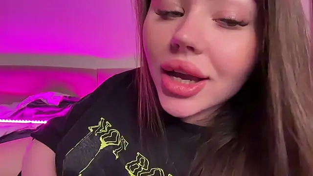 AlmaryKim online show from November 18, 9:07 pm