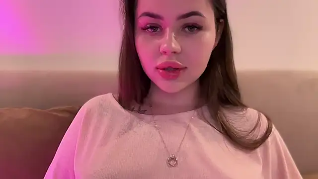 AlmaryKim online show from November 6, 9:30 pm