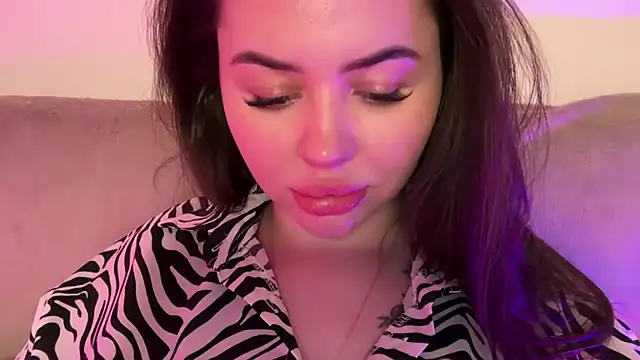 AlmaryKim online show from April 15, 7:29 pm