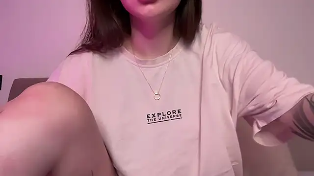 AlmaryKim online show from November 21, 8:08 pm