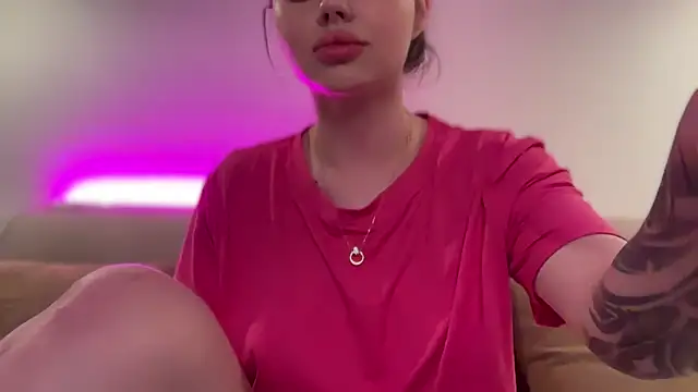 Snapshot of AlmaryKim chatting on September 29, 8:03 pm AlmaryKim online show from September 29, 8:03 pm