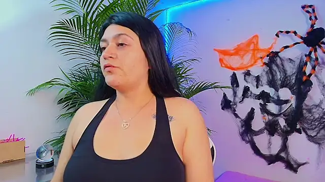 Snapshot of alejitasweet chatting on October 19, 3:31 am alejitasweet online show from October 19, 3:31 am