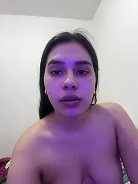Brianna bunny05 online show from June 26, 4:07 am