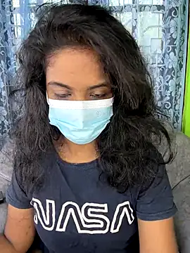 Snapshot of SukiyamaAsia chatting on November 9, 8:07 am SukiyamaAsia online show from November 9, 8:07 am