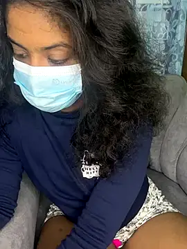 Snapshot of SukiyamaAsia chatting on November 20, 8:15 am SukiyamaAsia online show from November 20, 8:15 am