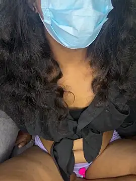 Snapshot of SukiyamaAsia chatting on November 27, 4:13 am SukiyamaAsia online show from November 27, 4:13 am