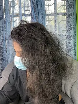 Snapshot of SukiyamaAsia chatting on October 23, 4:44 am SukiyamaAsia online show from October 23, 4:44 am