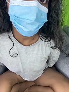 Snapshot of SukiyamaAsia chatting on November 30, 4:41 pm SukiyamaAsia online show from November 30, 4:41 pm