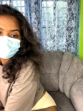 Snapshot of SukiyamaAsia chatting on October 19, 7:11 am SukiyamaAsia online show from October 19, 7:11 am