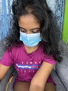 Snapshot of SukiyamaAsia chatting on November 12, 8:29 am SukiyamaAsia online show from November 12, 8:29 am