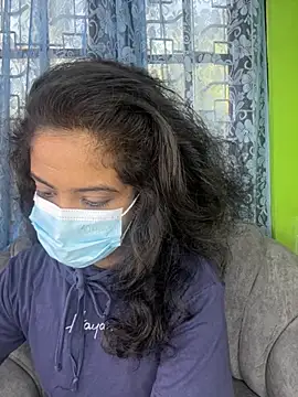 Snapshot of SukiyamaAsia chatting on October 30, 6:44 am SukiyamaAsia online show from October 30, 6:44 am