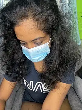 Snapshot of SukiyamaAsia chatting on November 28, 7:30 am SukiyamaAsia online show from November 28, 7:30 am