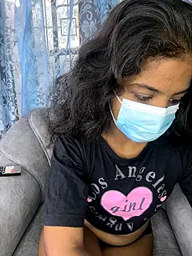 Snapshot of SukiyamaAsia chatting on November 6, 7:01 am SukiyamaAsia online show from November 6, 7:01 am