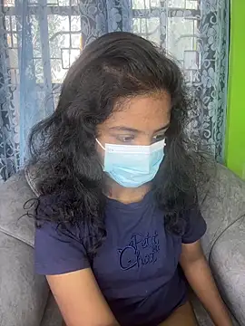 Snapshot of SukiyamaAsia chatting on November 7, 7:13 am SukiyamaAsia online show from November 7, 7:13 am