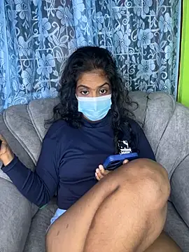 Snapshot of SukiyamaAsia chatting on November 13, 4:22 pm SukiyamaAsia online show from November 13, 4:22 pm