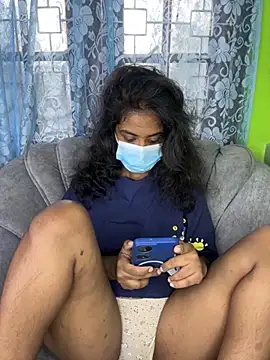 Snapshot of SukiyamaAsia chatting on December 4, 7:40 am SukiyamaAsia online show from December 4, 7:40 am