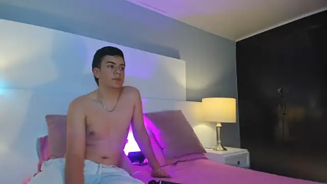 Dylan Katte online show from April 9, 11:33 pm