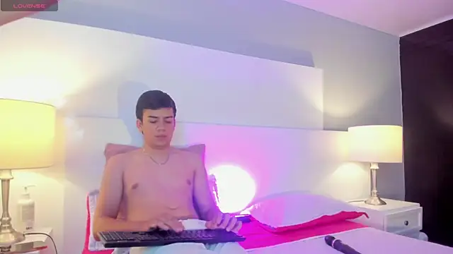 Dylan Katte online show from April 22, 12:06 am