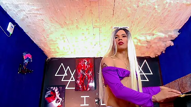 Fersexy Dolls online show from October 30, 7:17 am