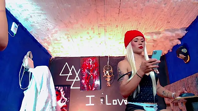 Fersexy Dolls online show from November 7, 4:50 am