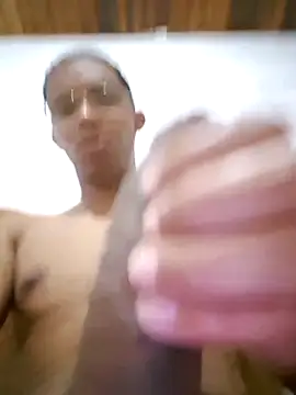 Snapshot of Mikael_1357 chatting on February 15, 6:14 am Mikael 1357 online show from February 15, 6:14 am