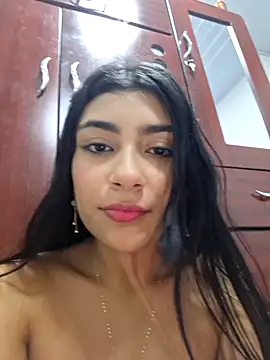 Sweed-virgin-pussy online show from June 4, 1:32 am