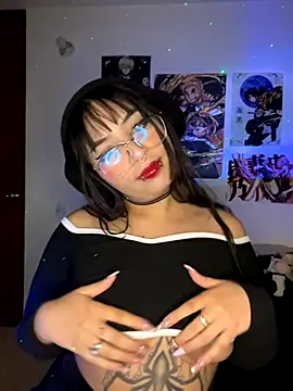 Snapshot of Hinatamoon_ chatting on October 10, 4:24 am Hinatamoon online show from October 10, 4:24 am