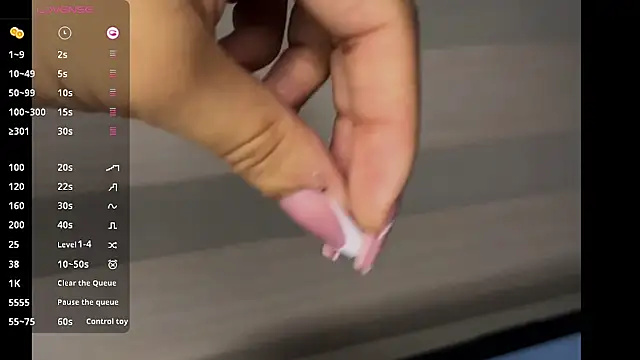 Snapshot of Hinatamoon_ chatting on October 9, 1:39 am Hinatamoon online show from October 9, 1:39 am