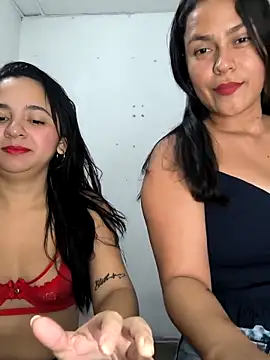 Snapshot of Nadia_hasbun chatting on October 19, 8:11 pm Nadia hasbun online show from October 19, 8:11 pm