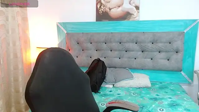 roxx iie online show from October 6, 2:35 am