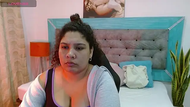 roxx iie online show from October 7, 2:34 am