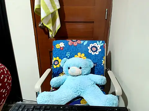 Sweetest Zara18xx online show from May 7, 1:36 pm