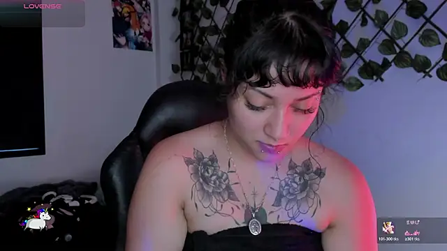 Snapshot of Kora_Red69 chatting on July 10, 4:40 pm Kora Red69 online show from July 10, 4:40 pm