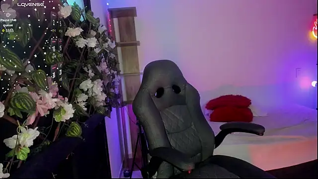 Snapshot of Kora_Red69 chatting on November 23, 1:32 pm Kora Red69 online show from November 23, 1:32 pm