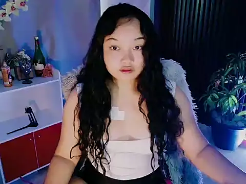 UrFavouriteCravings online show from March 13, 2:38 am