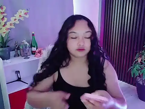 Snapshot of UrFavouriteCravings chatting on March 3, 7:04 am UrFavouriteCravings online show from March 3, 7:04 am