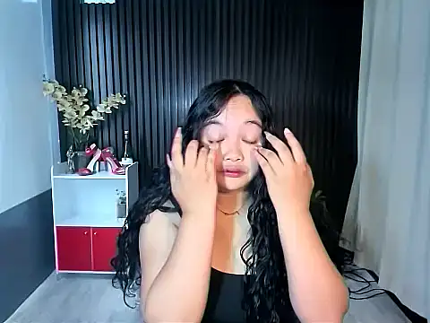 UrFavouriteCravings online show from November 16, 1:21 am