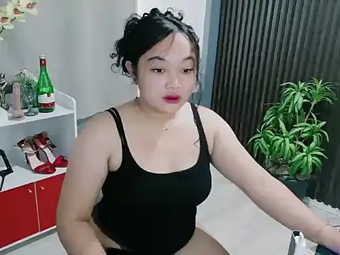 Snapshot of UrFavouriteCravings chatting on December 15, 1:11 am UrFavouriteCravings online show from December 15, 1:11 am