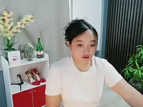 Snapshot of UrFavouriteCravings chatting on January 10, 2:18 am UrFavouriteCravings online show from January 10, 2:18 am