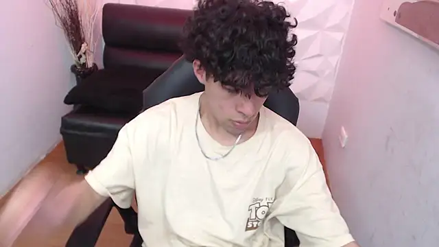 Liil boy online show from October 30, 3:49 am