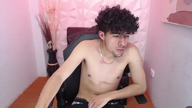 Liil boy online show from October 26, 4:13 am