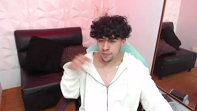 Liil boy online show from November 11, 3:45 am