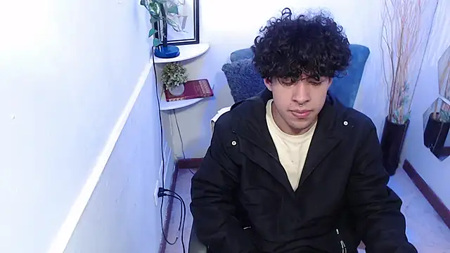 Liil boy online show from December 2, 3:30 am