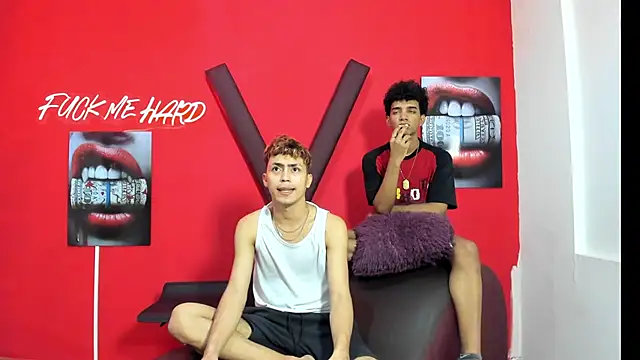 VERY HOT GUYS online show from April 2, 7:20 pm